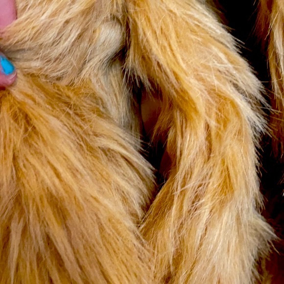 🌺 VINCE CAMUTO; BNWT Faux Fur Coat Misses Sz. XL! - Picture 14 of 16